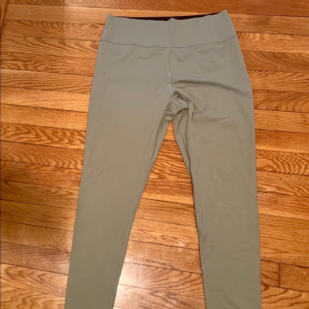 Victoria Secret Ultimate Leggings